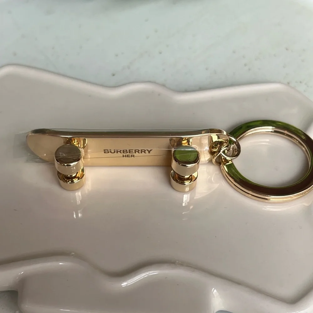 Burberry Gold Skateboard Keychain - Picture 5 of 7